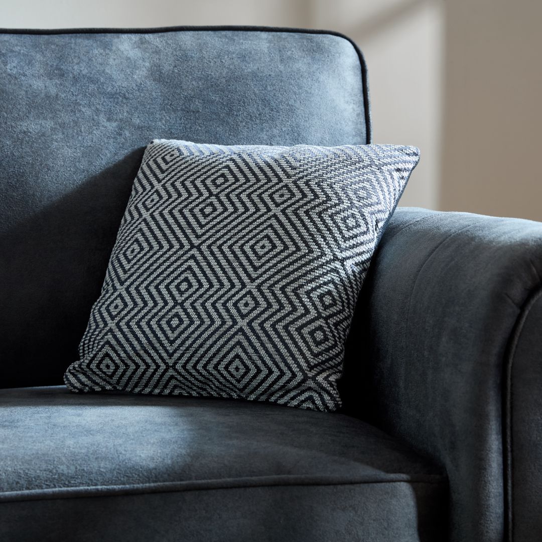 17x17 inch Scatter Cushion – Tailored to Your Style - Image 4